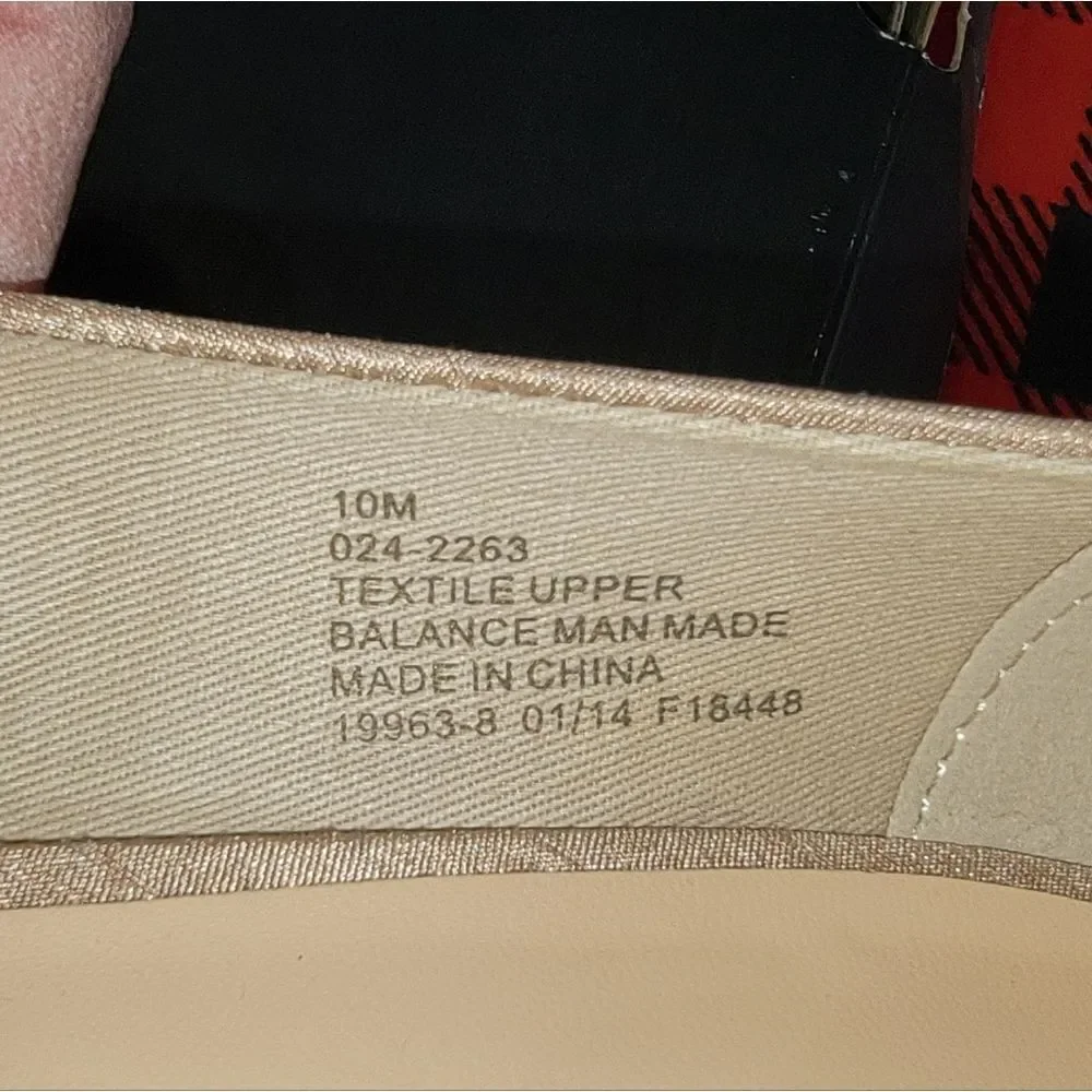 #240 Liz Claiborne peep toe tan colored wedges - Size: 10M